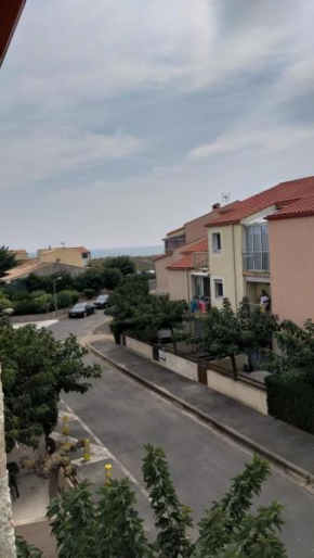 Appartement 2 pièces à Marseillan plage à 5 minutes à pied de la plage avec terrasse